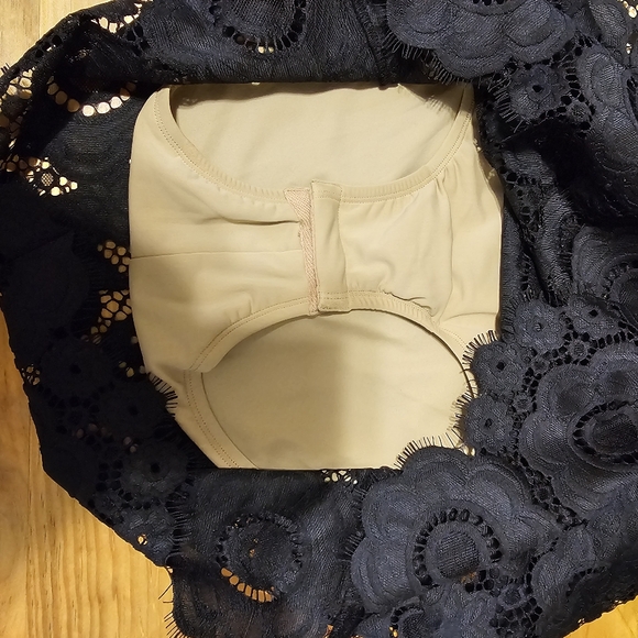 For Love & Lemons Black Lace Over Nude Lining Skirt - Size Small. - Picture 7 of 9